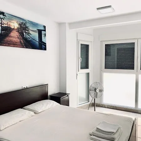 Daire Antonio 4 Bedrooms And Terrace Centr Torrevieja