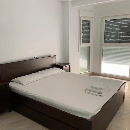 Daire Antonio 4 Bedrooms And Terrace Centr *