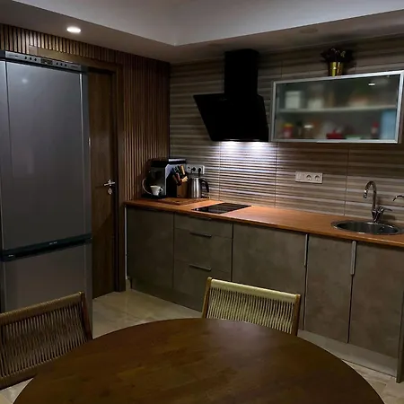 Antonio 4 Bedrooms And Terrace Centr Apartamento *